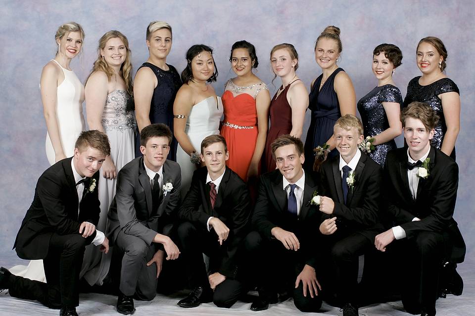 perth school ball photography large group photo